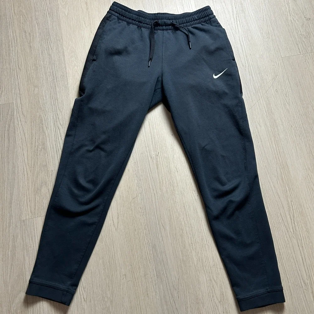 Men's Nike Dri-FIT Tapered Performance Jogger Sweatpants (Size Medium)